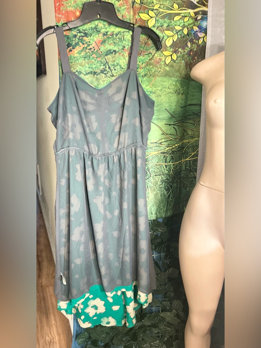 "I Heart Ronson" Floral Green
Chiffon Smocked Lined V-Neck high/Low Midi Dress L - Picture 9 of 16